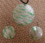  Thin dyed shell 17- 1/2" rubber cord necklace & earring set nk75 